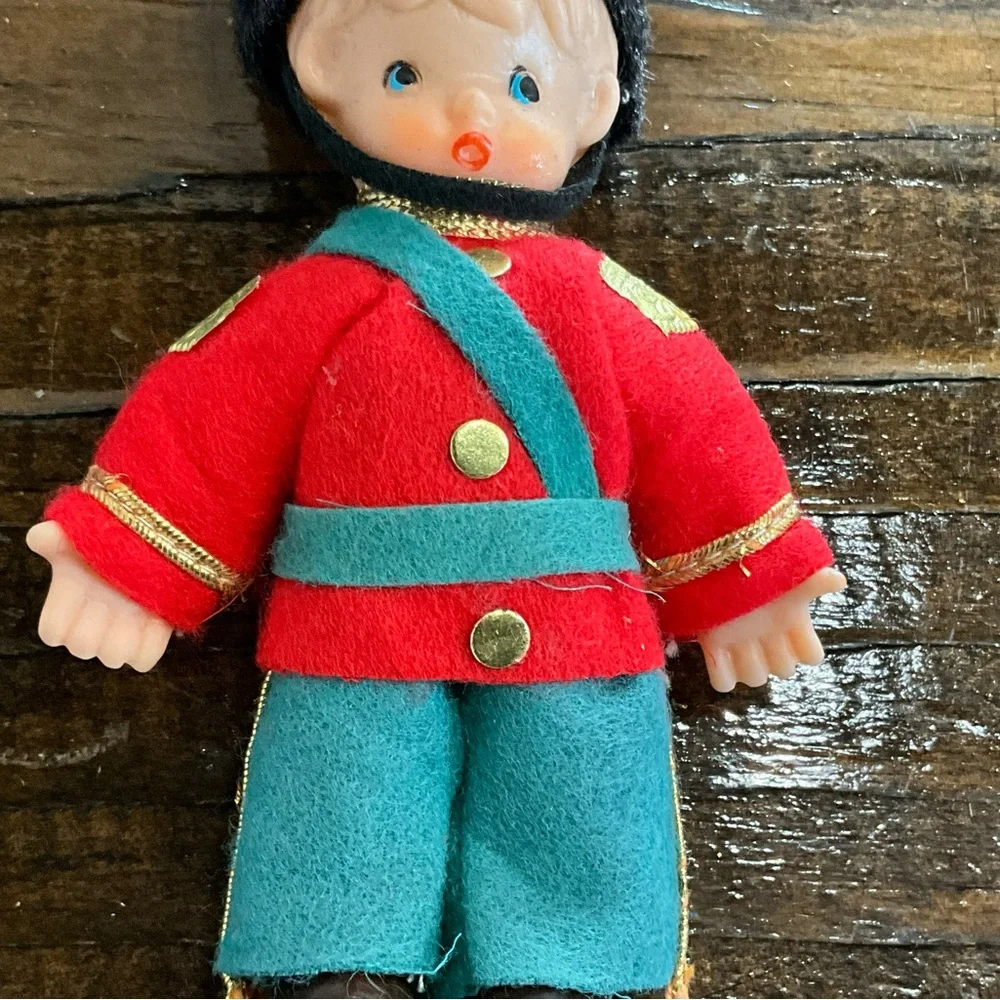 Unique Vintage this cute